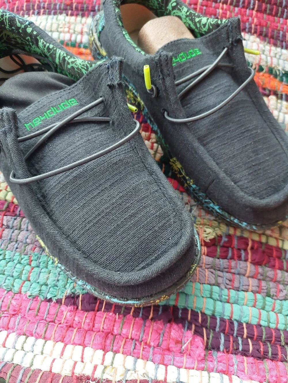 New Hey Dudes Shoes Sneakers Sz Y3 L4 Wally Youth